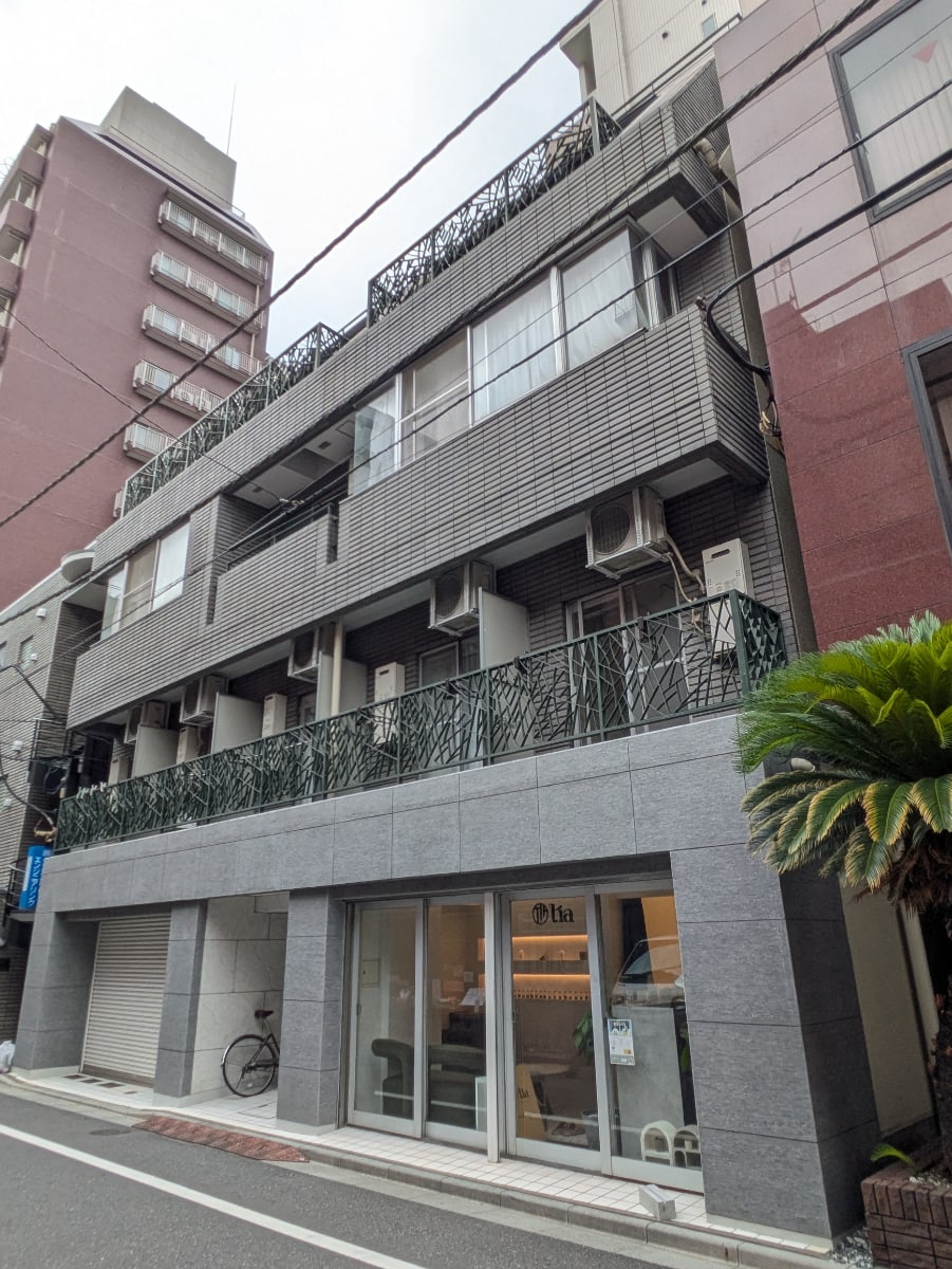 v20251007150704/fresh/building/J00100407823_8