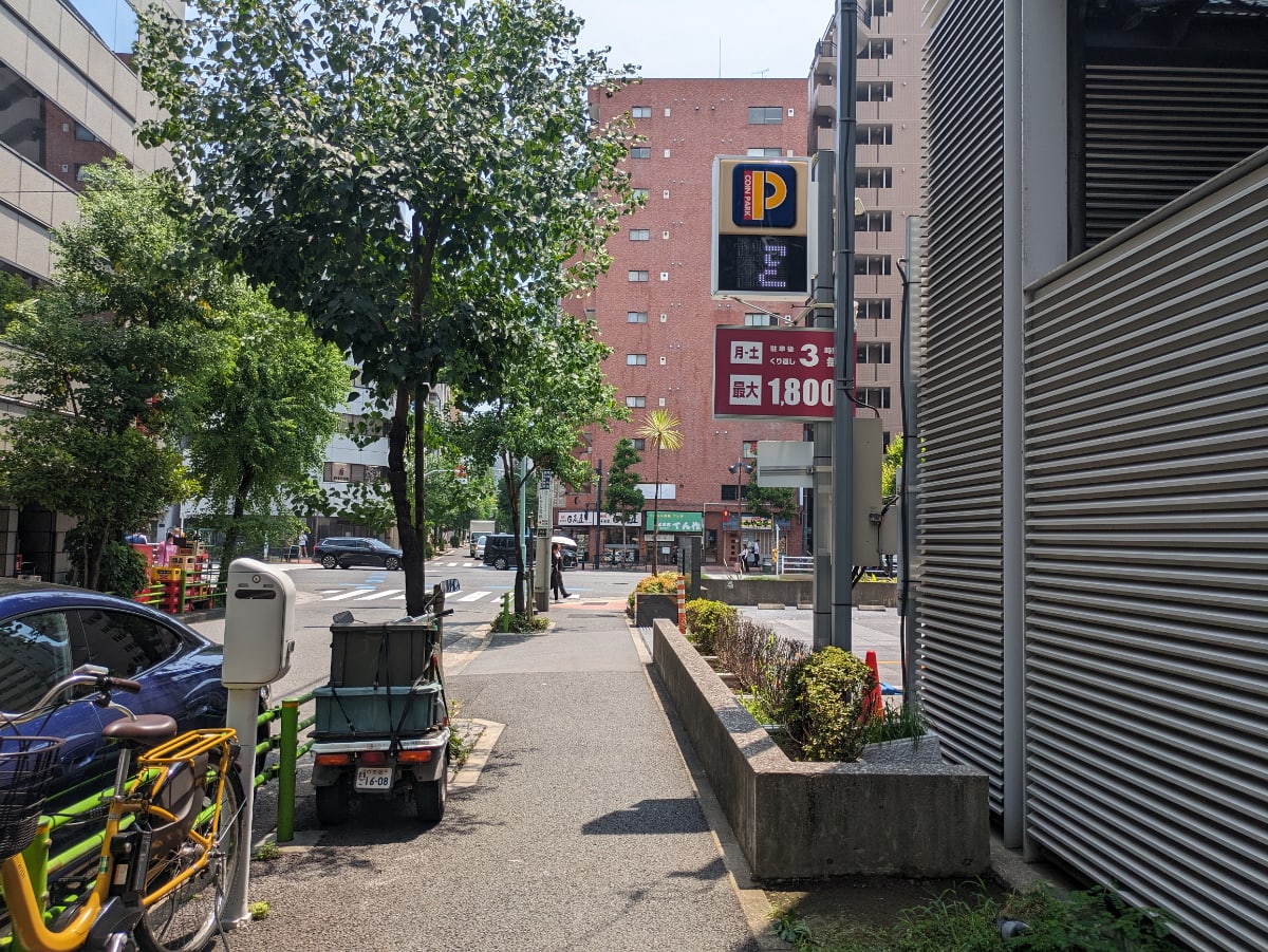 v20251007150704/fresh/building/J00100410416_15