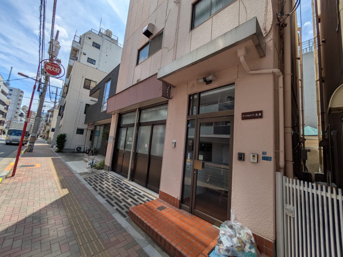 v20251007150704/fresh/building/J00100413954_12