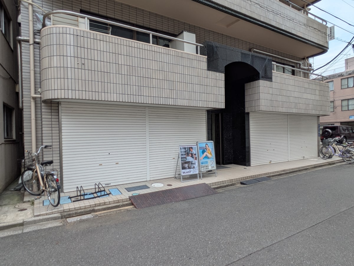 v20251007150704/fresh/building/J00100413956_10