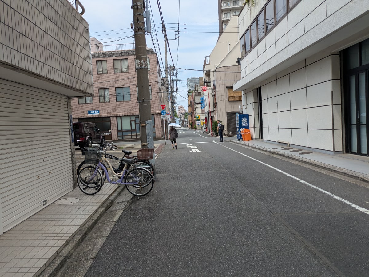 v20251007150704/fresh/building/J00100413956_2