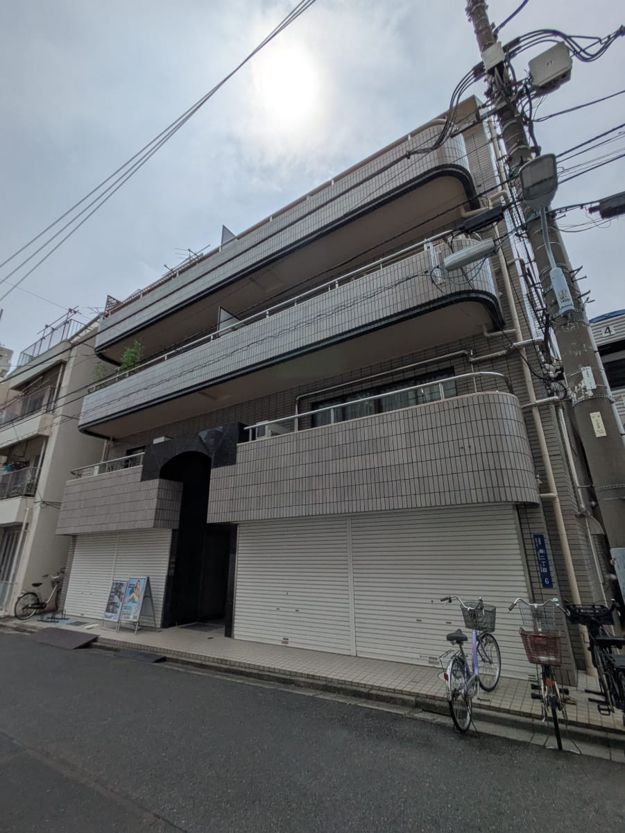v20251007150704/fresh/building/J00100413956_6