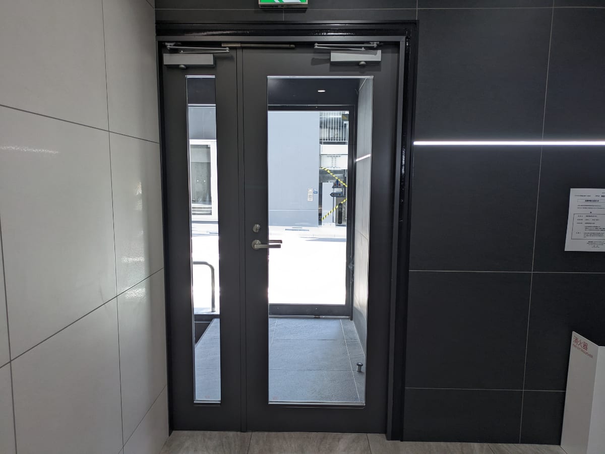 v20251007150704/fresh/building/J00100433411_16