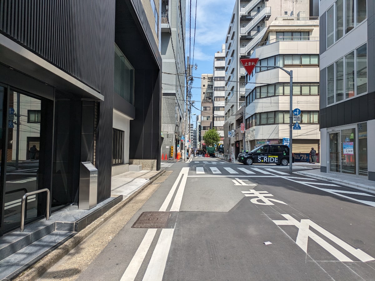 v20251007150704/fresh/building/J00100433411_19