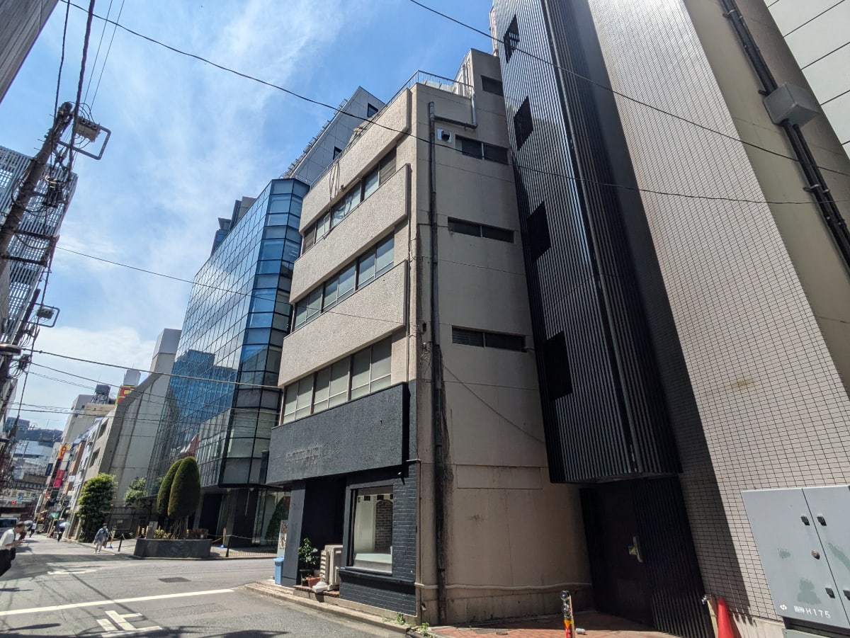 v20251007150704/fresh/building/J00100441981_6