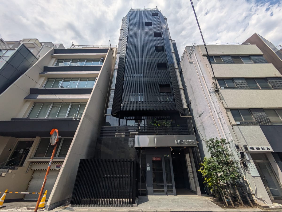 v20251007150704/fresh/building/J00100478123_1