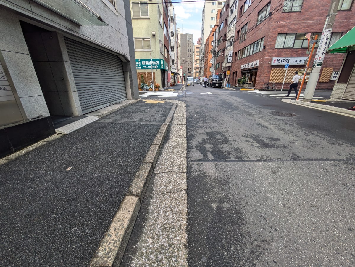 v20251007150704/fresh/building/J00100481366_2