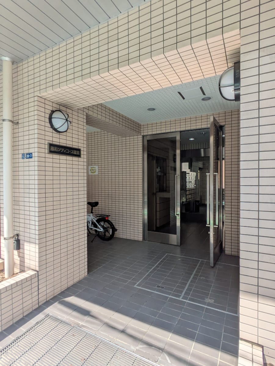 v20251007150704/fresh/building/J00100608907_3