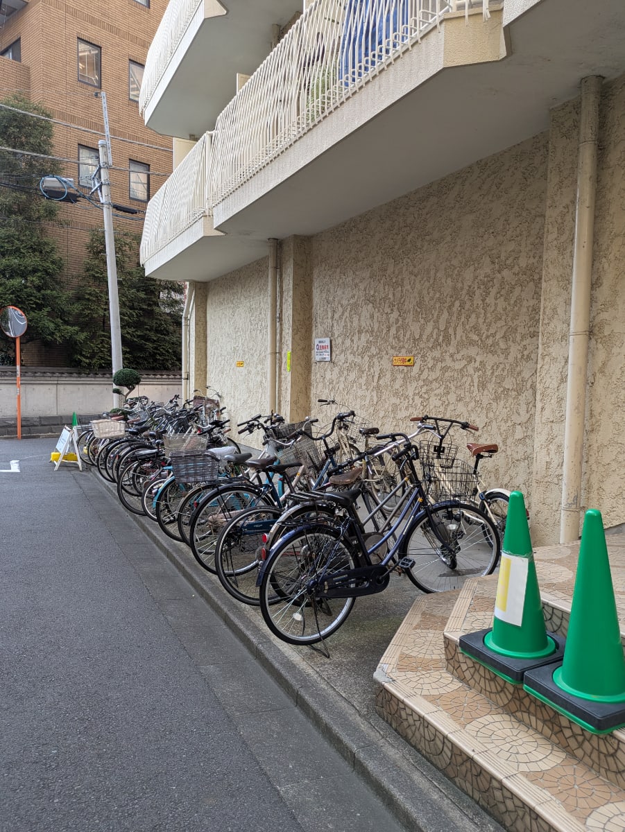 v20251007150704/fresh/building/J00100609325_10