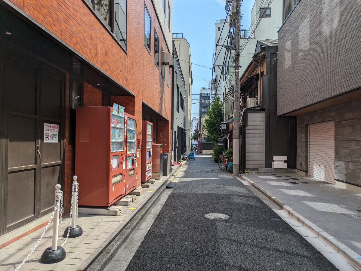 v20251007150704/fresh/building/J00100631548_10