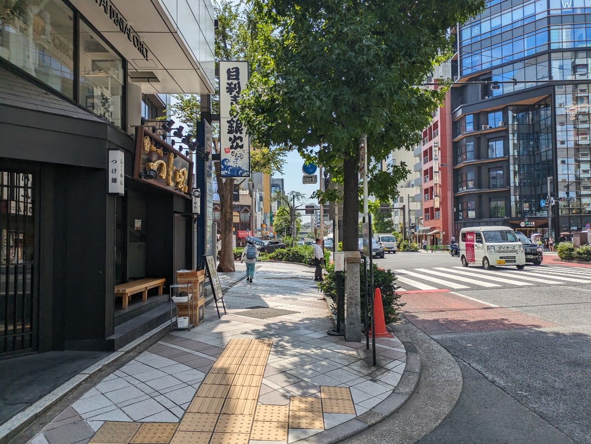 v20251008150720/fresh/building/J00100366352_2