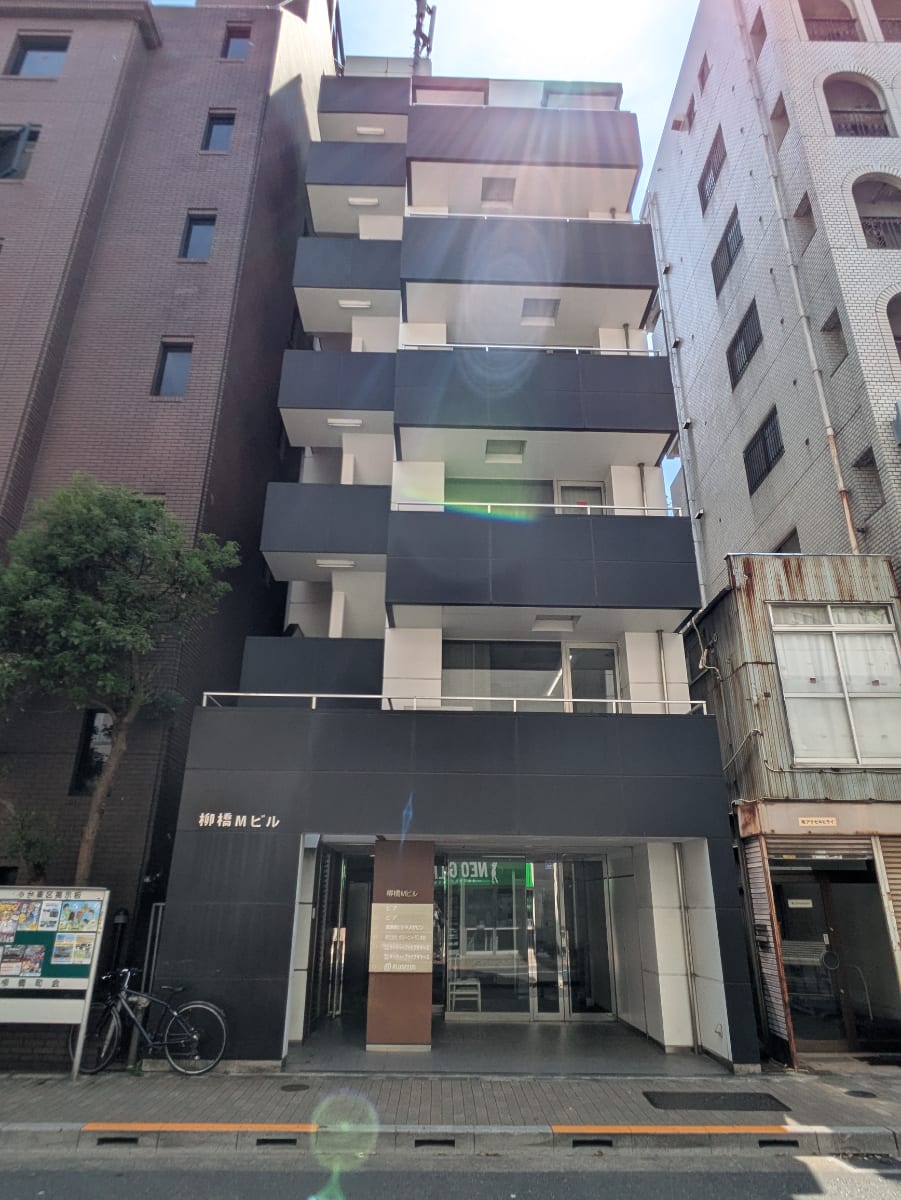 v20251008150720/fresh/building/J00100382190_1