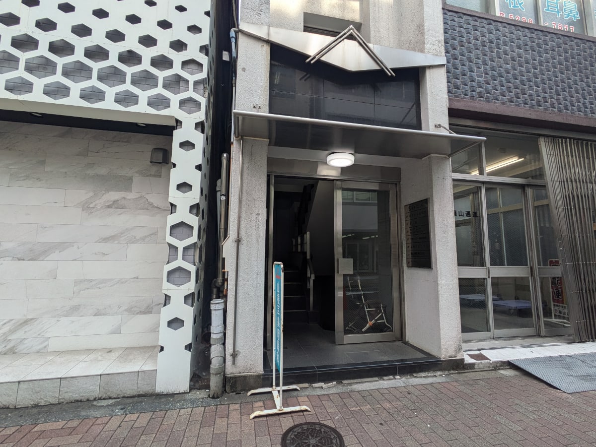 v20251008150720/fresh/building/J00100382564_3
