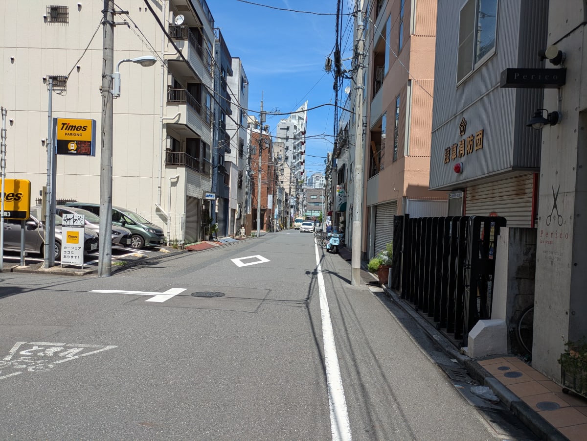 v20251008150720/fresh/building/J00100408877_2