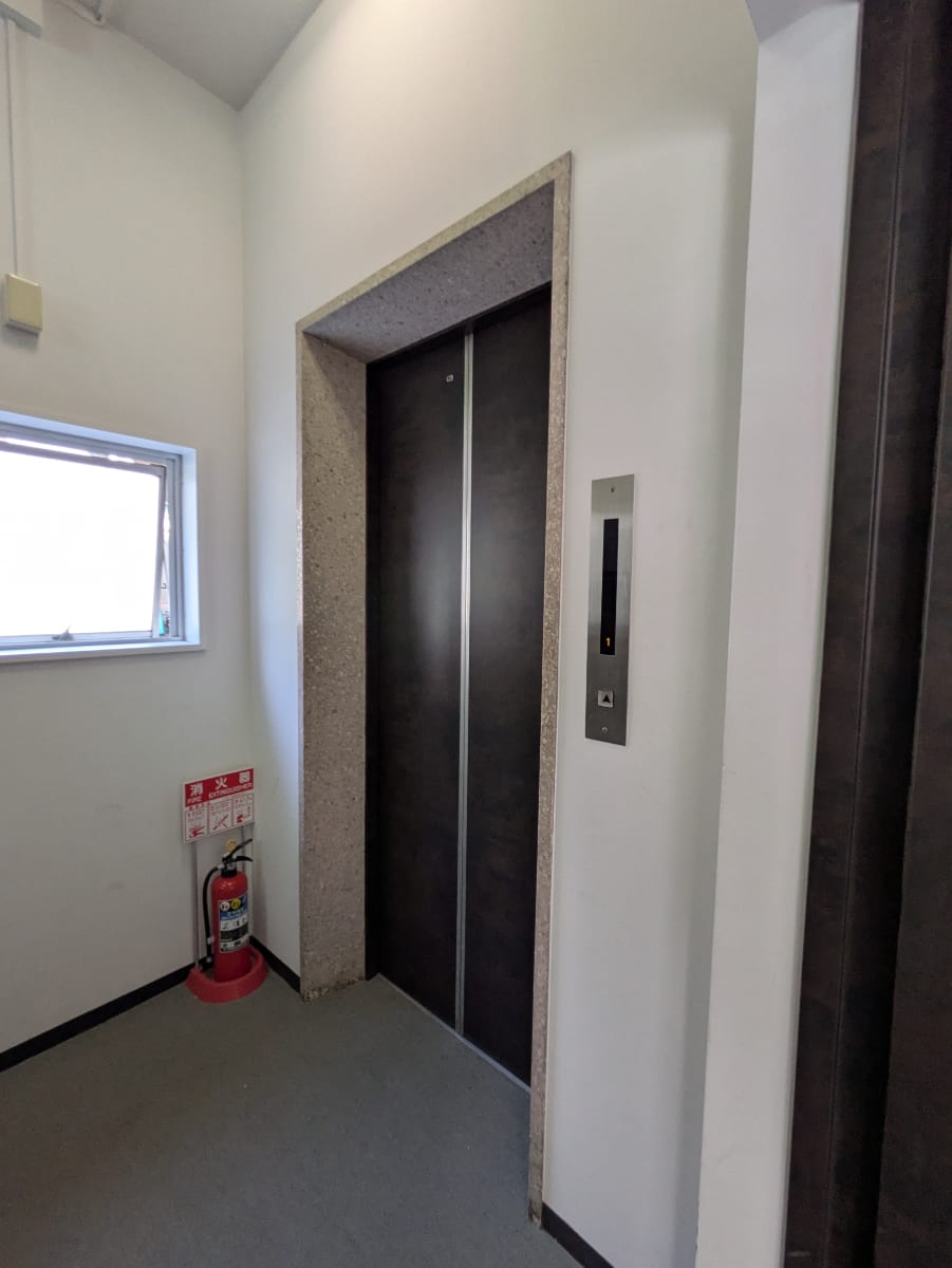 v20251008150721/fresh/building/J00100360904_3
