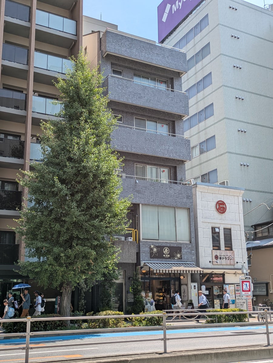 v20251008150721/fresh/building/J00100365081_8