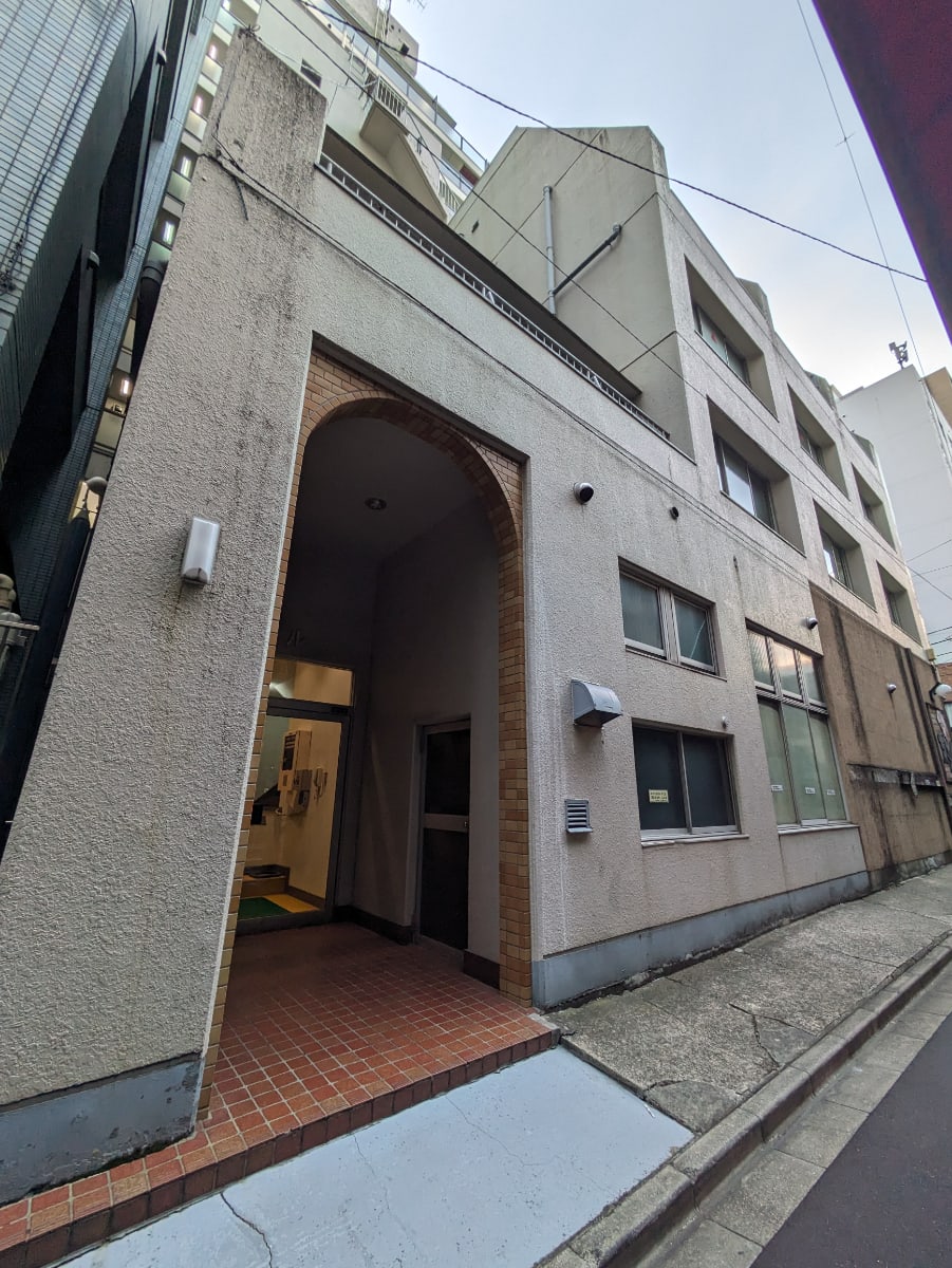 v20251008150721/fresh/building/J00100376290_9