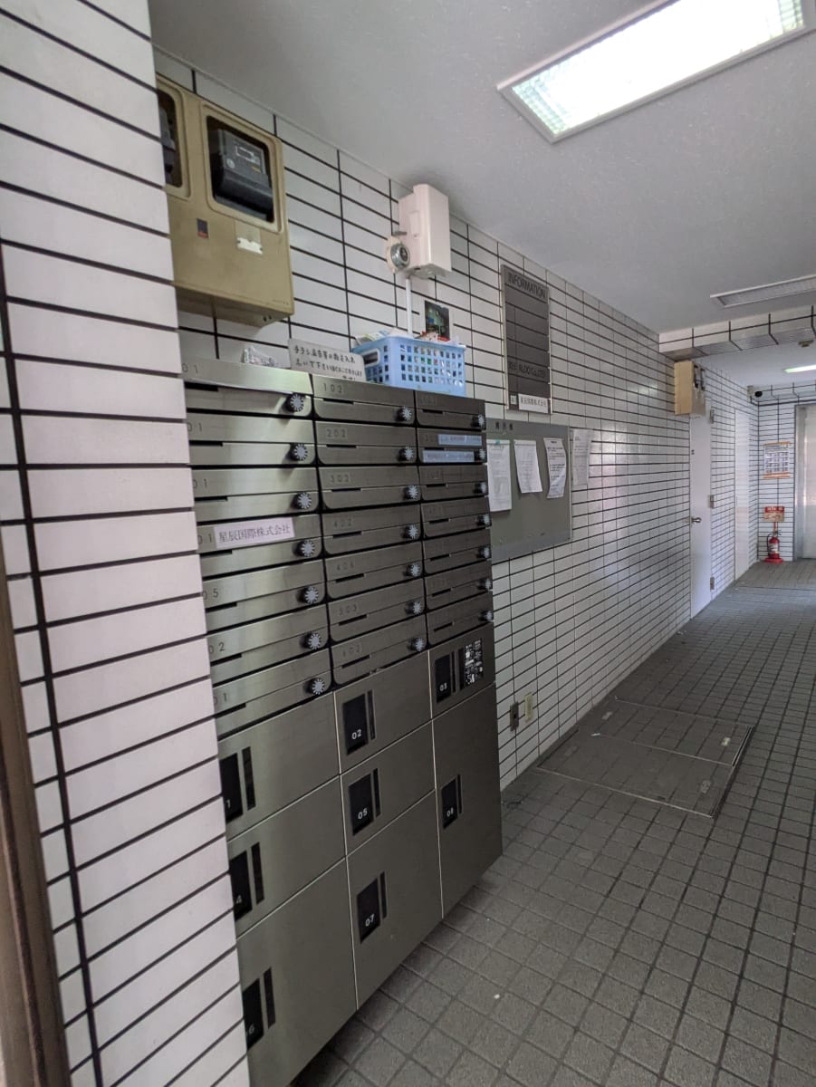 v20251008150721/fresh/building/J00100379203_13