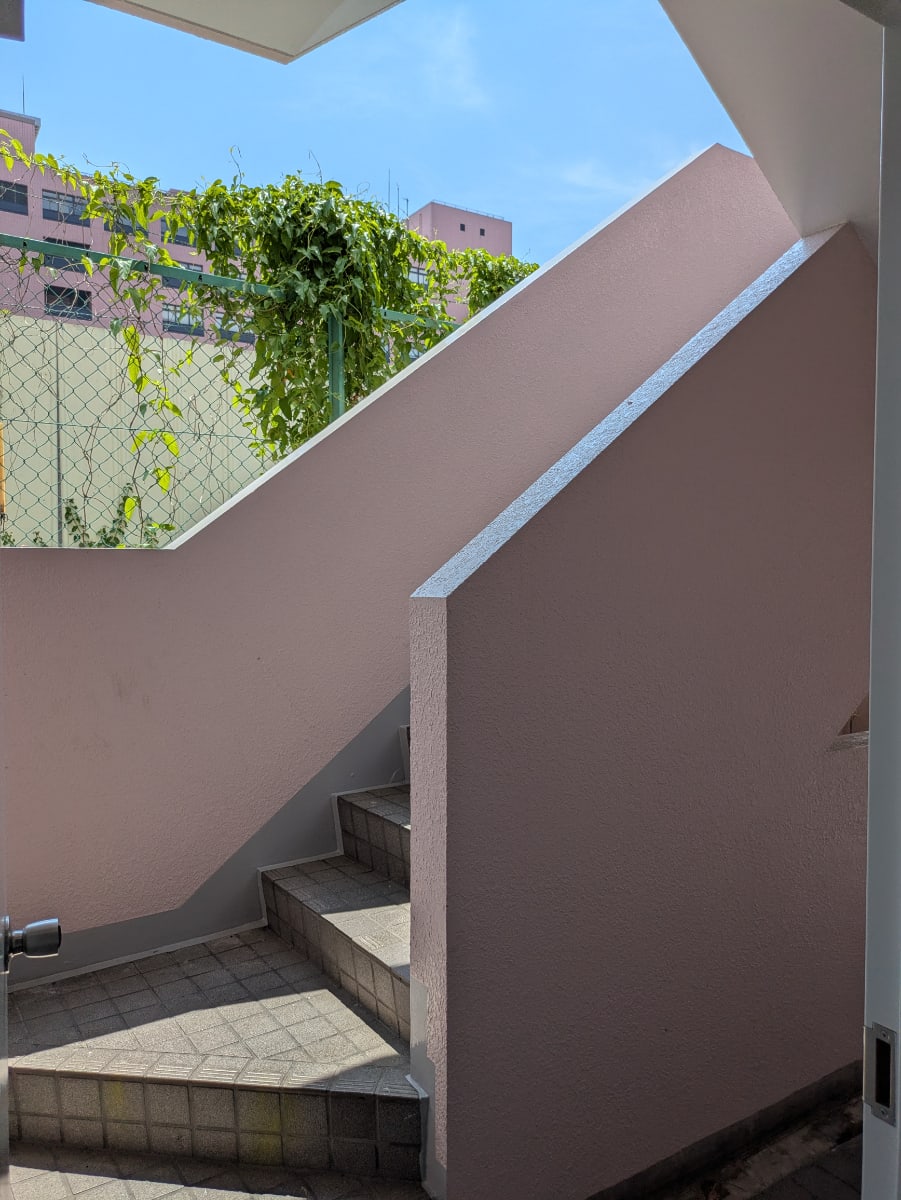 v20251008150721/fresh/building/J00100379203_14