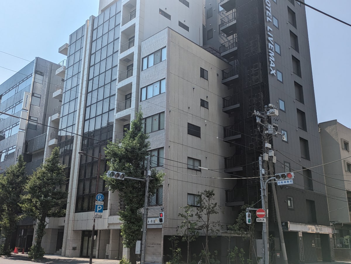 v20251008150721/fresh/building/J00100379841_5