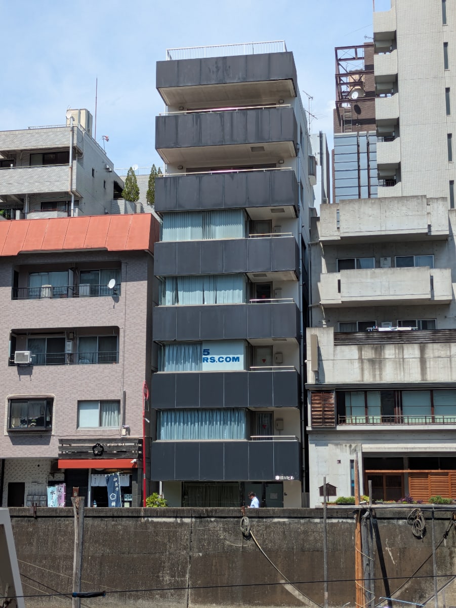 v20251008150721/fresh/building/J00100382190_15