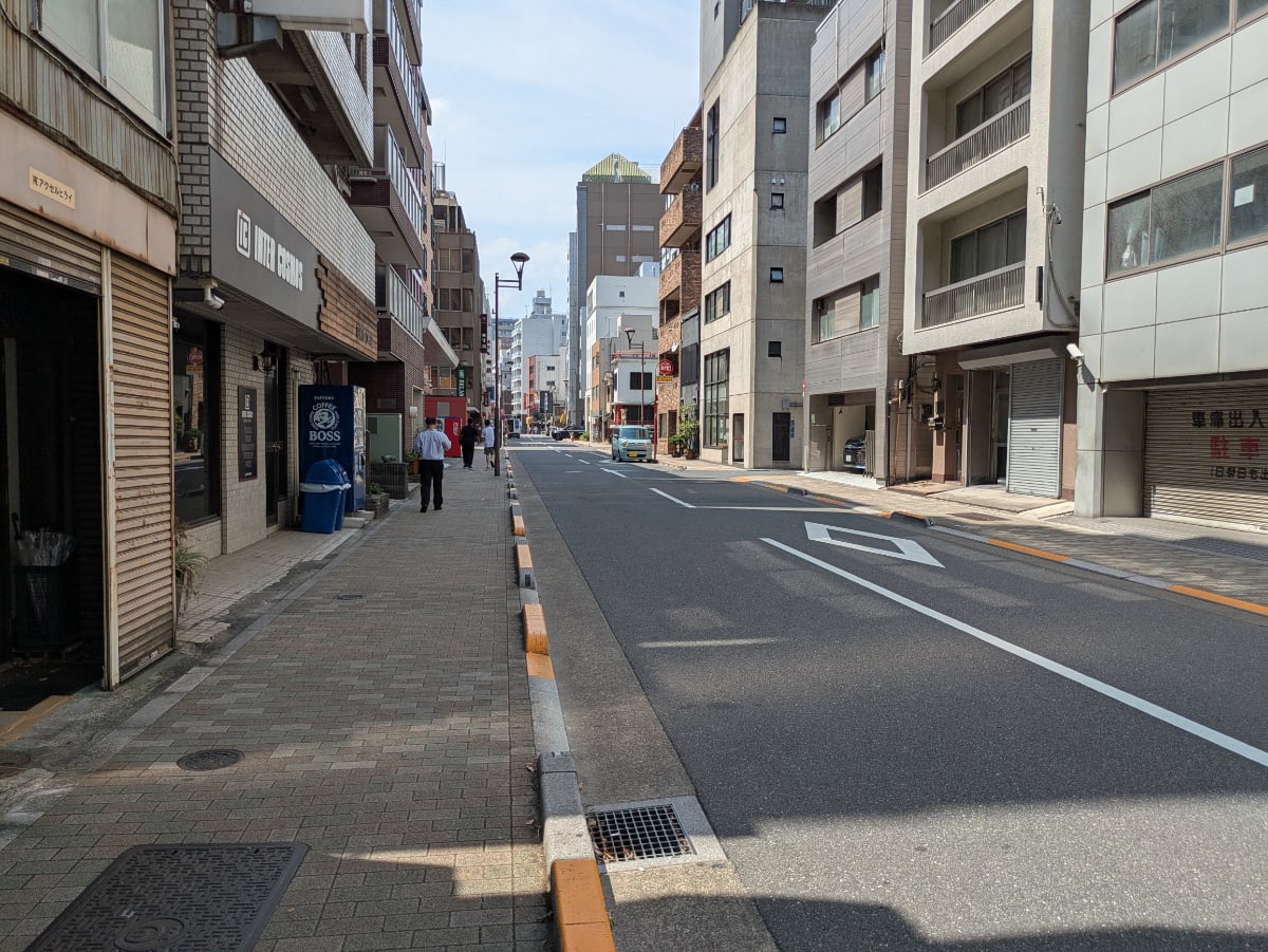 v20251008150721/fresh/building/J00100382190_2