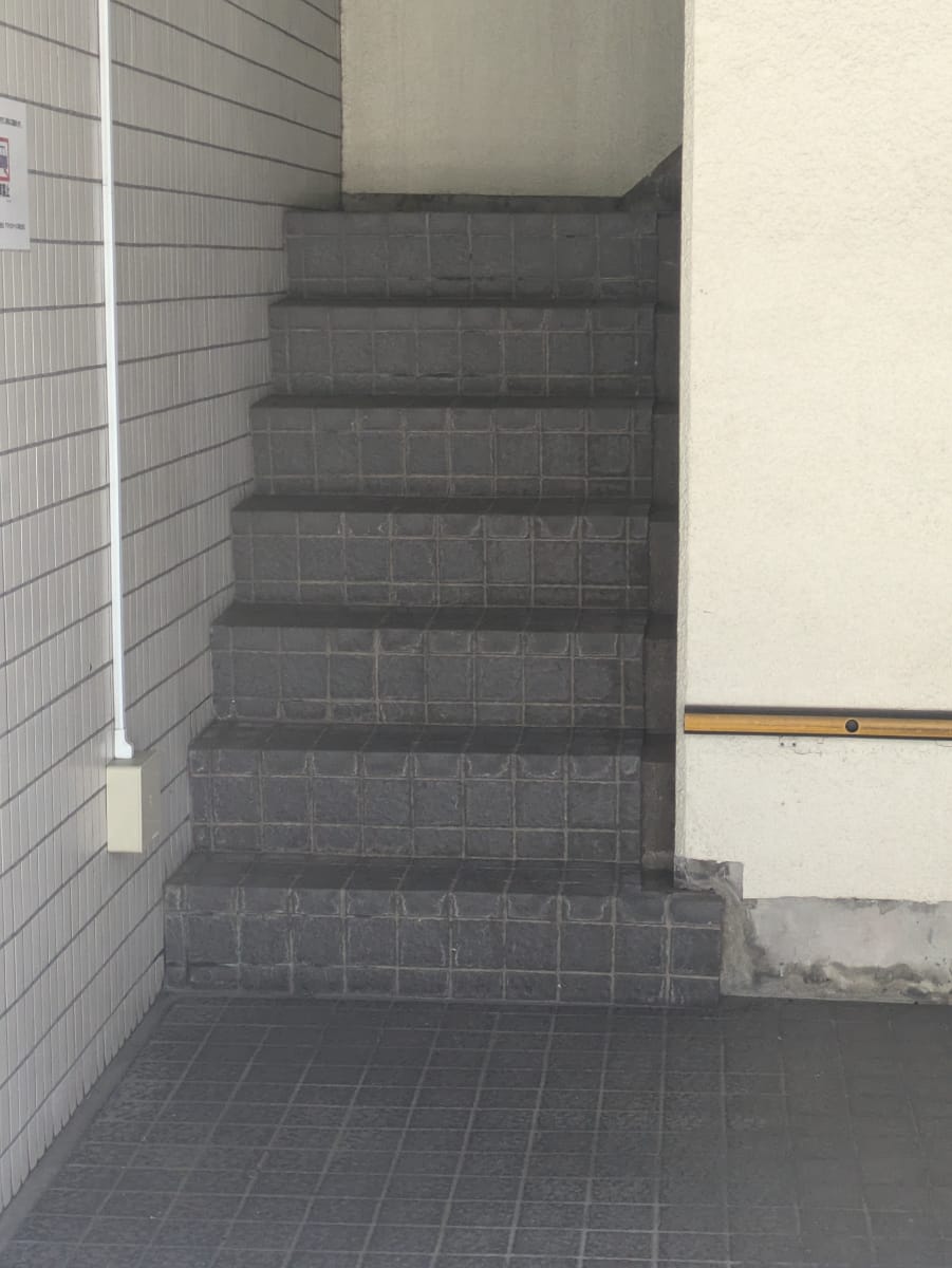 v20251008150721/fresh/building/J00100384067_9