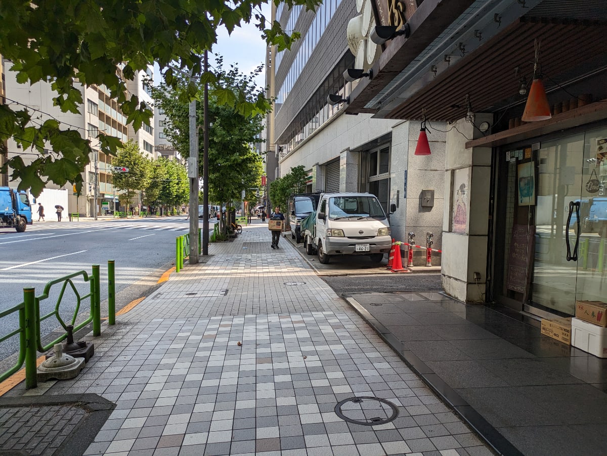 v20251008150721/fresh/building/J00100389094_14