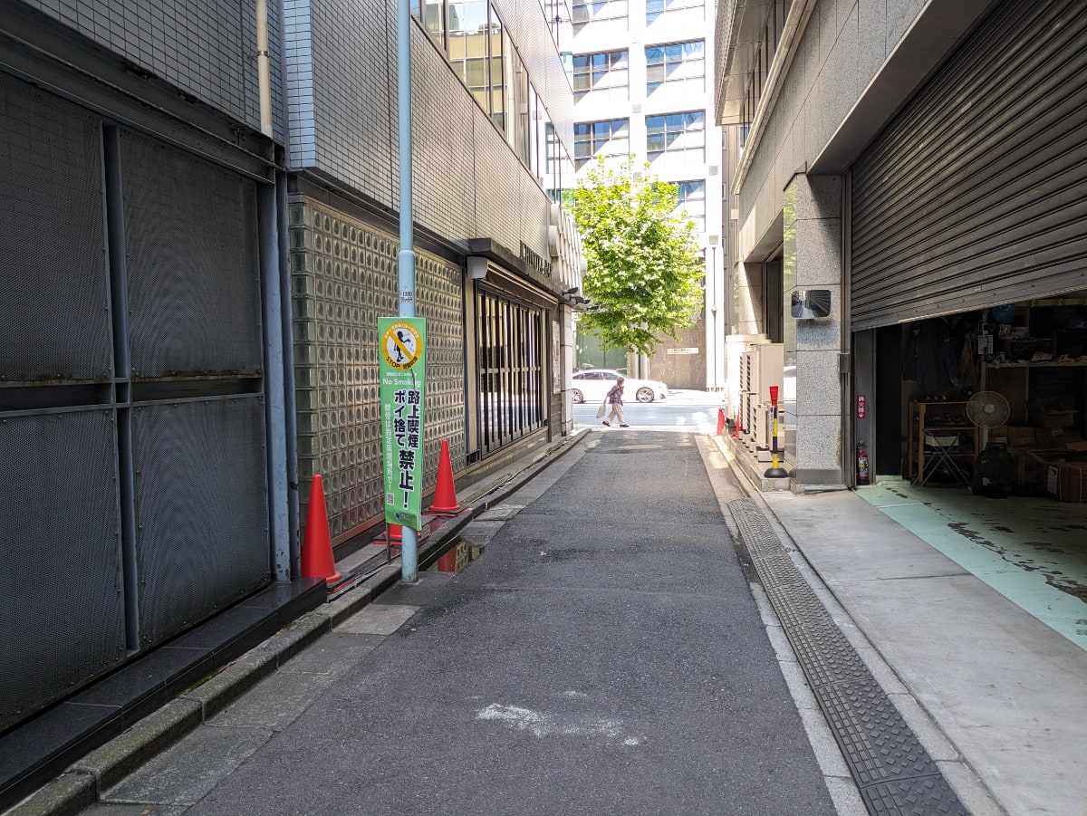 v20251008150721/fresh/building/J00100389094_16