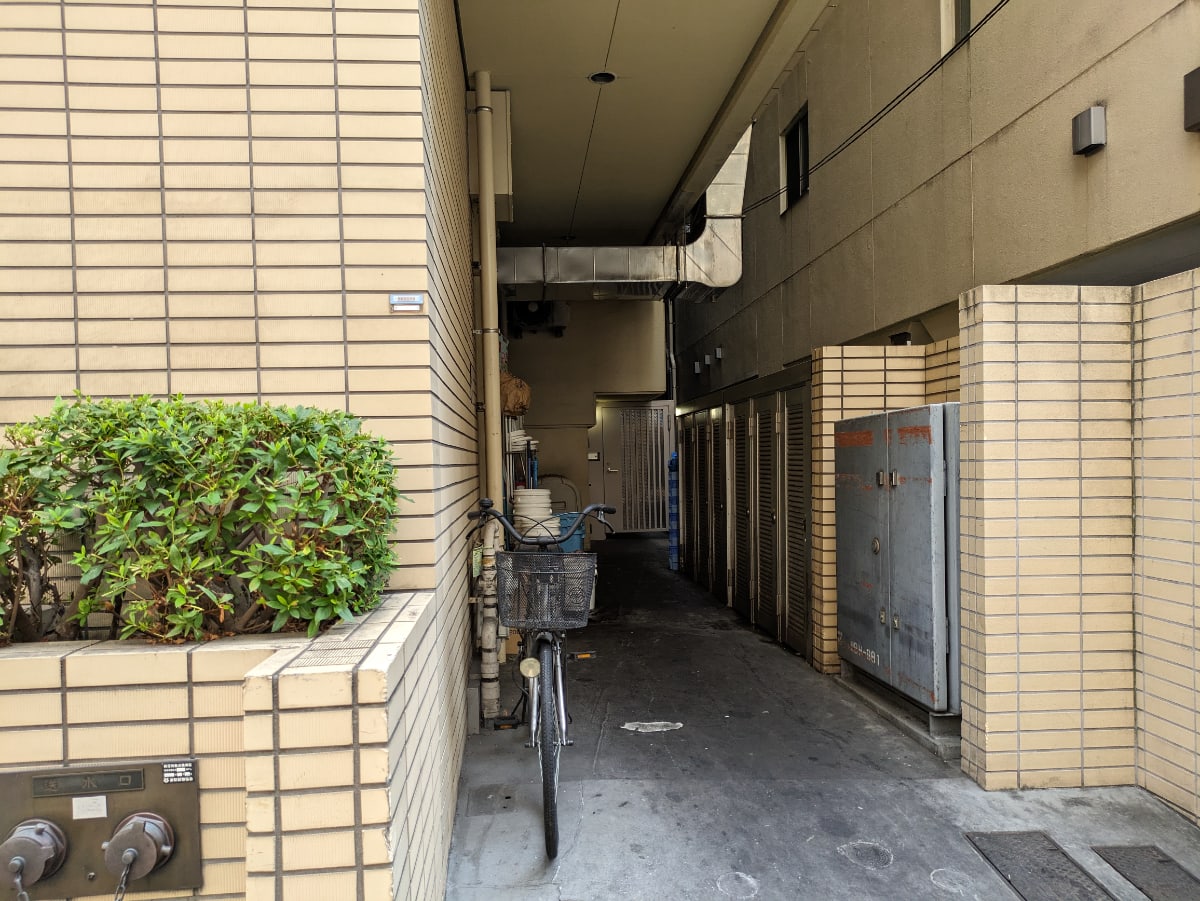 v20251008150721/fresh/building/J00100391162_8