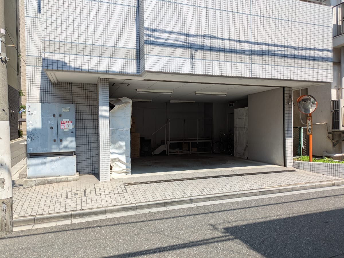 v20251008150721/fresh/building/J00100393130_12