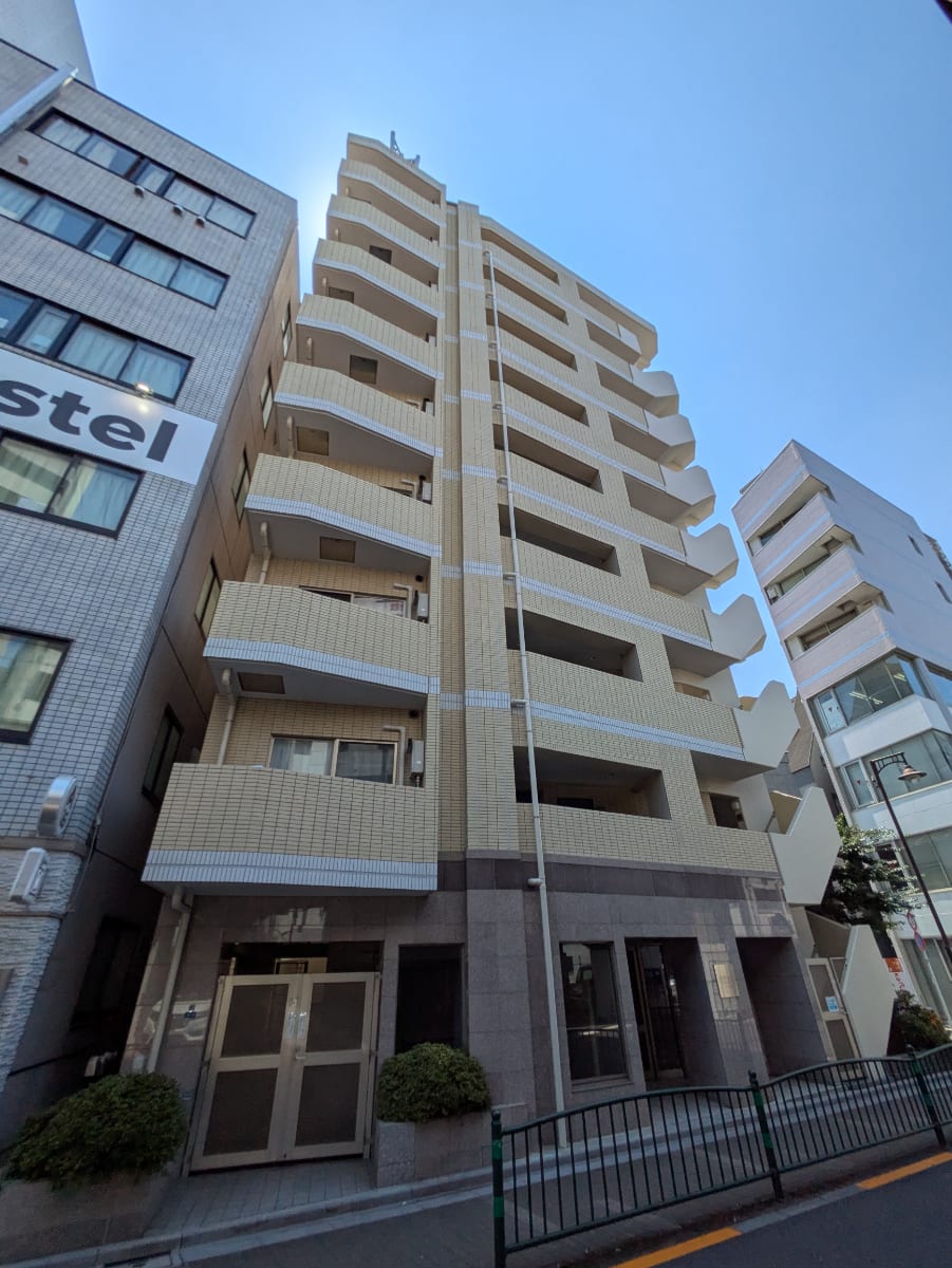v20251008150721/fresh/building/J00100414352_8