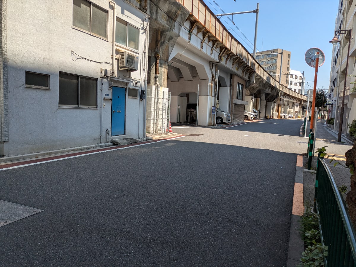 v20251008150721/fresh/building/J00100416082_16
