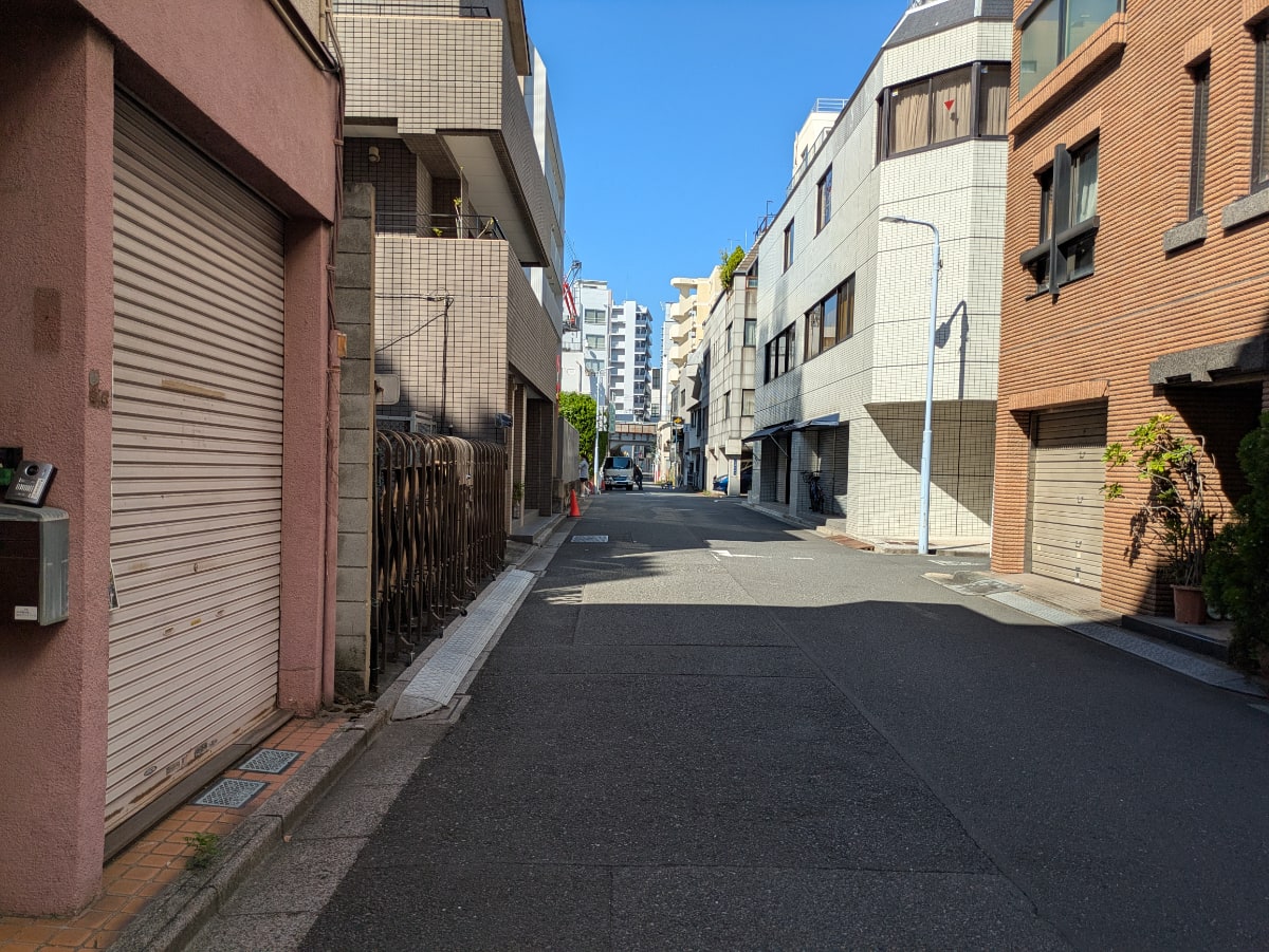 v20251008150721/fresh/building/J00100493954_2