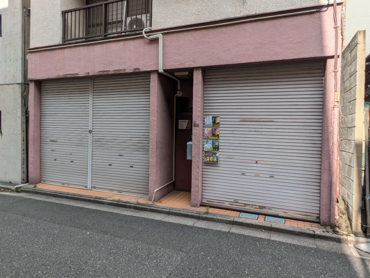 v20251008150721/fresh/building/J00100493954_3