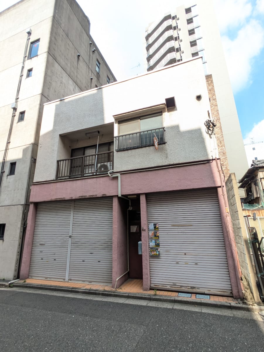 v20251008150721/fresh/building/J00100493954_7