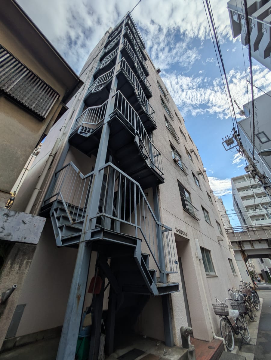 v20251009150657/fresh/building/J00100357588_11