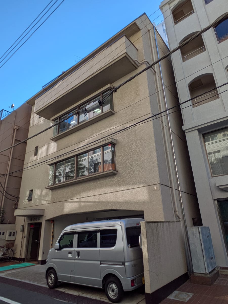 v20251009150657/fresh/building/J00100358228_5