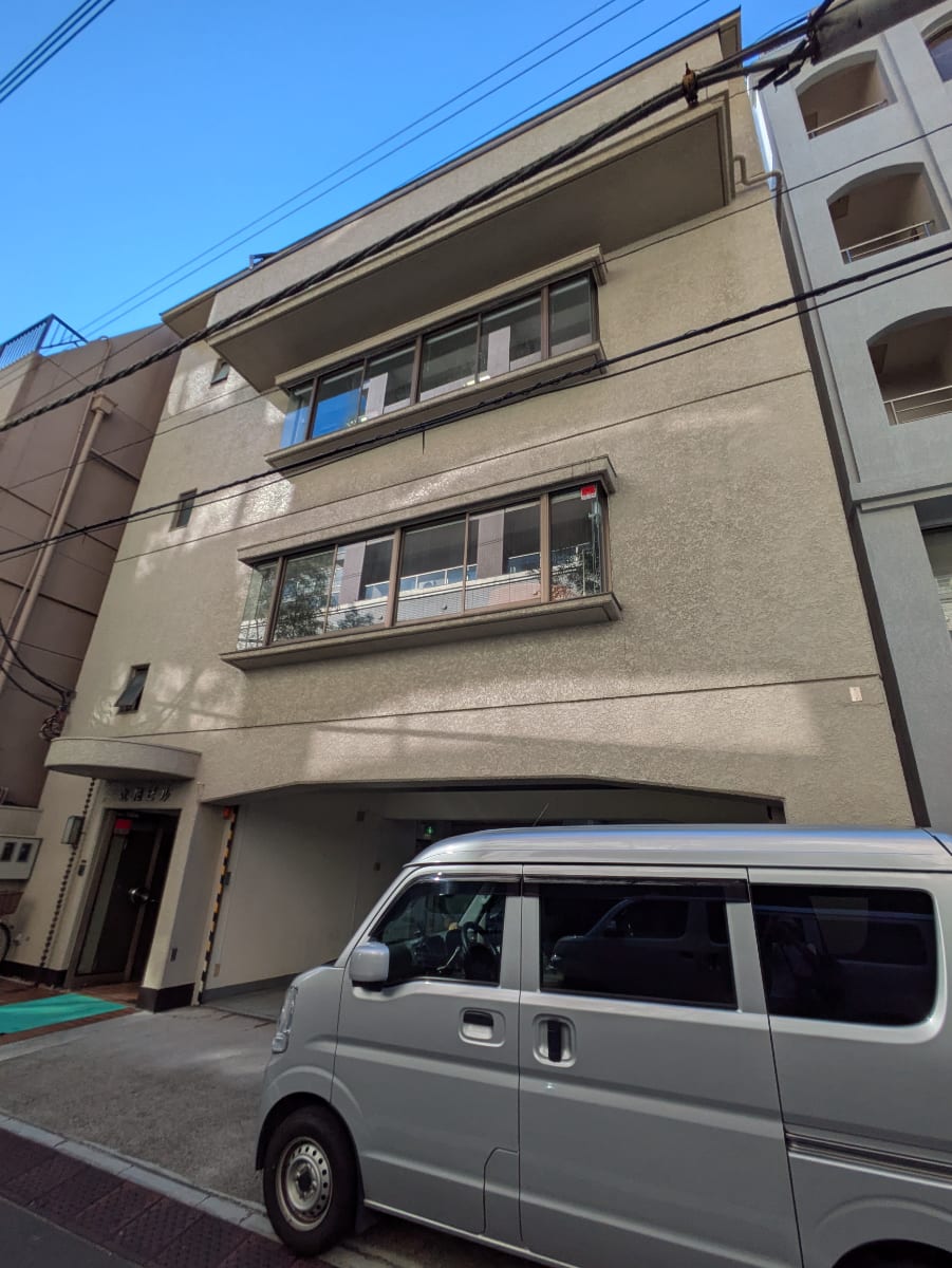 v20251009150657/fresh/building/J00100358228_6