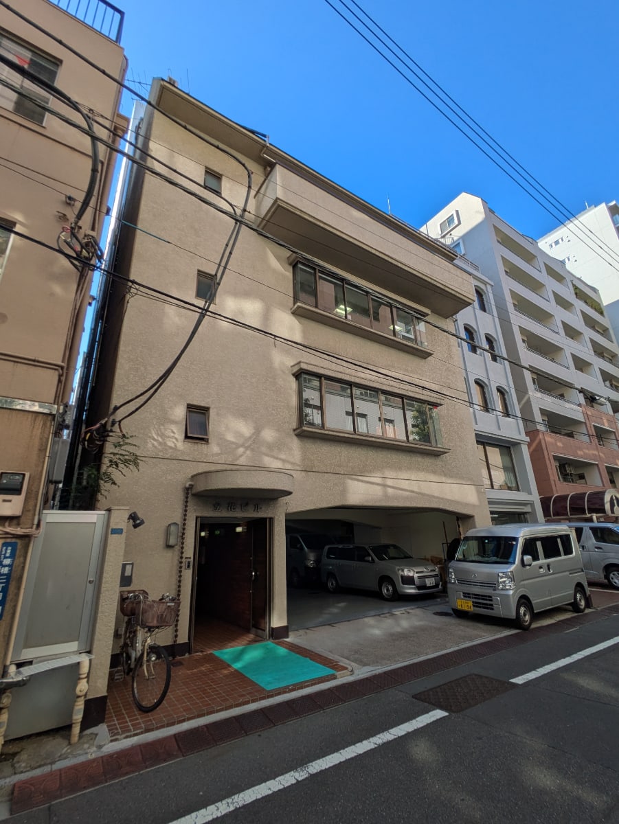v20251009150657/fresh/building/J00100358228_8