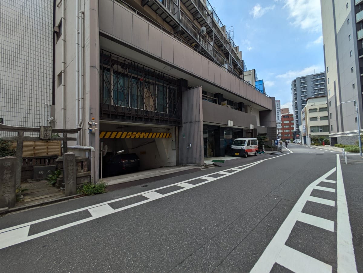 v20251009150657/fresh/building/J00100359609_9