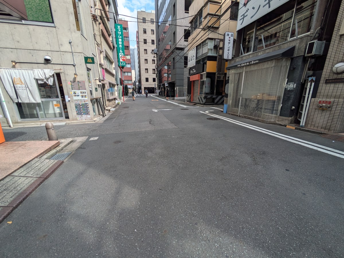 v20251009150657/fresh/building/J00100360212_2