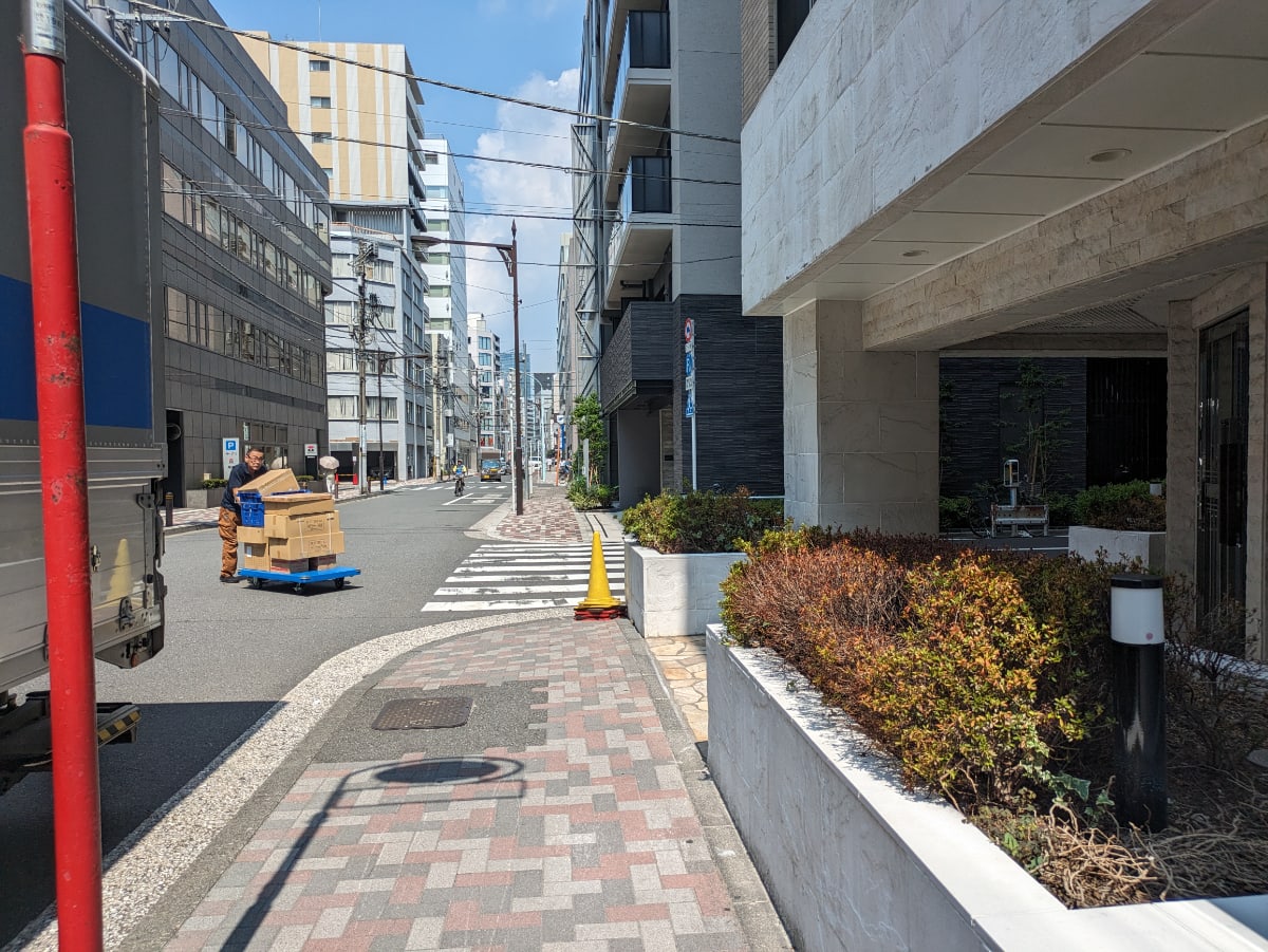 v20251009150657/fresh/building/J00100364374_2