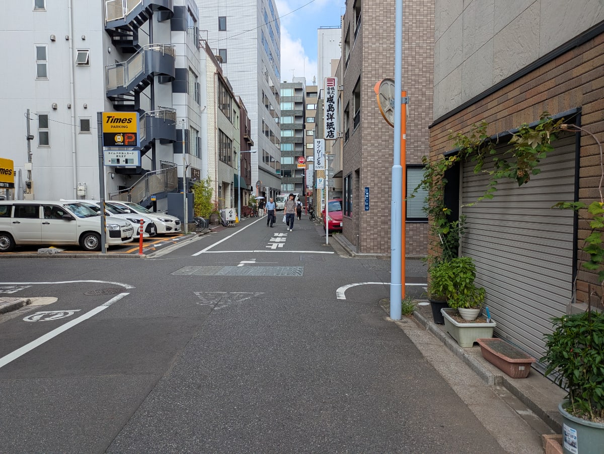 v20251009150657/fresh/building/J00100365403_10