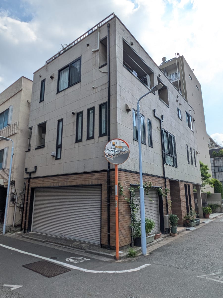 v20251009150657/fresh/building/J00100365403_8