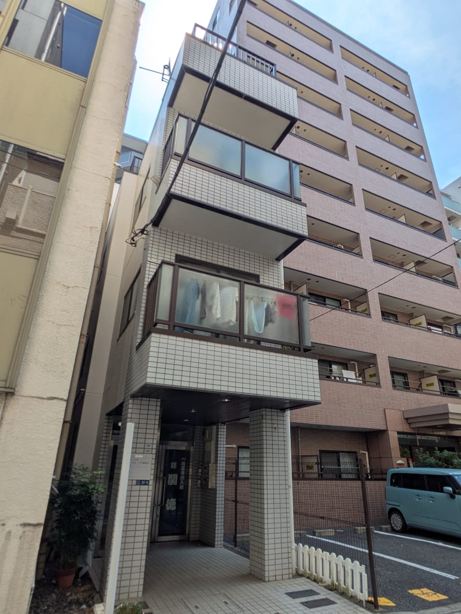 v20251009150657/fresh/building/J00100368273_5