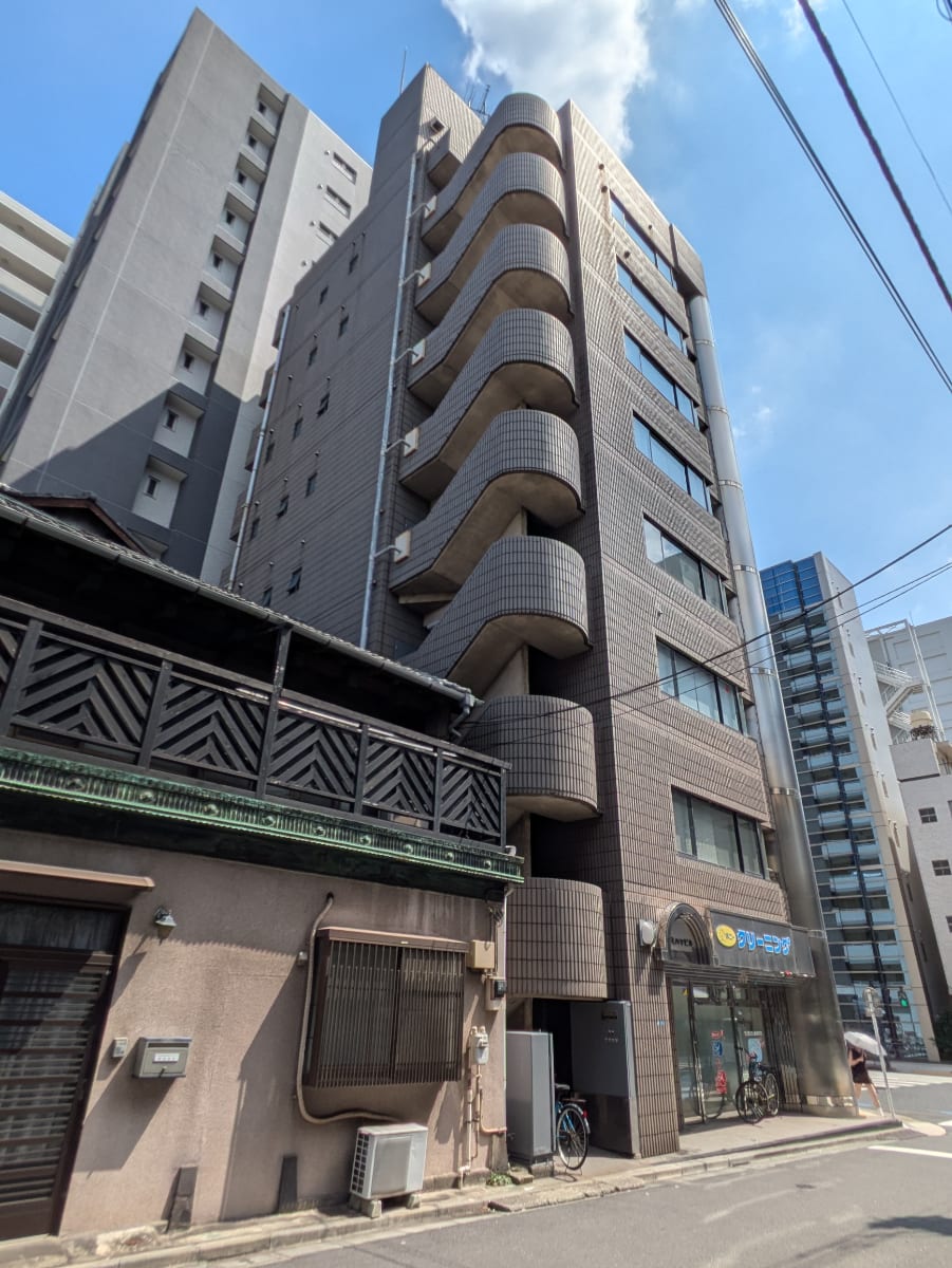v20251009150657/fresh/building/J00100368274_12