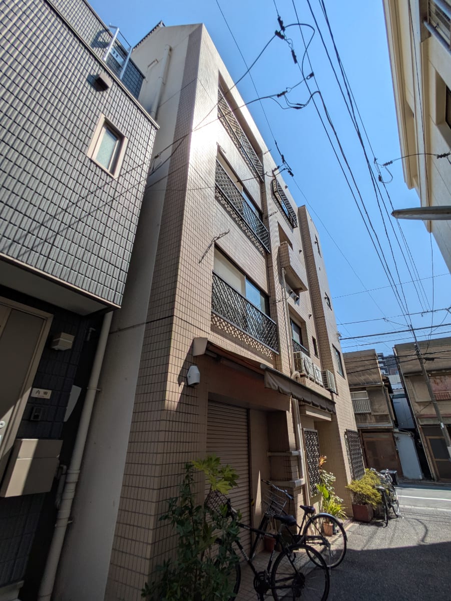 v20251009150657/fresh/building/J00100368309_10