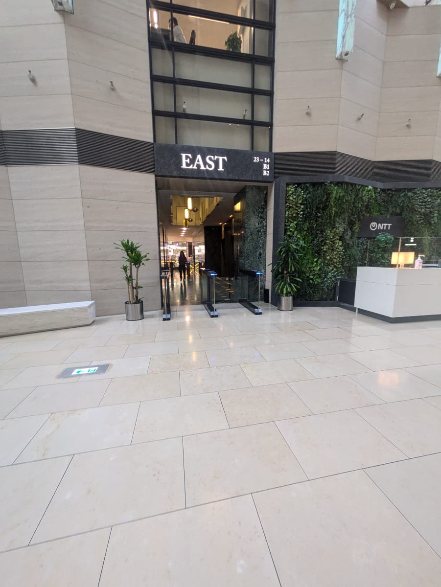 v20251009150657/fresh/building/J00100374816_3