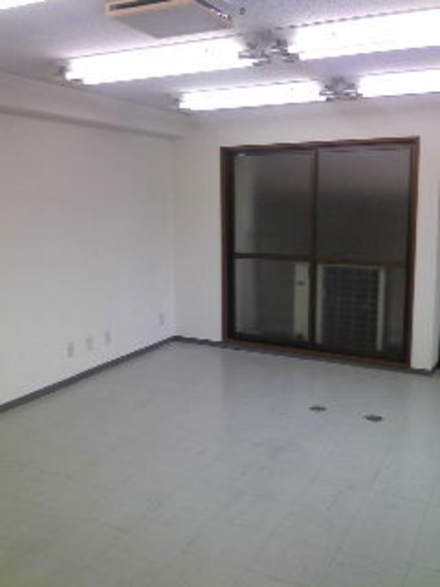 v20251009150657/fresh/building/J00100379169_5